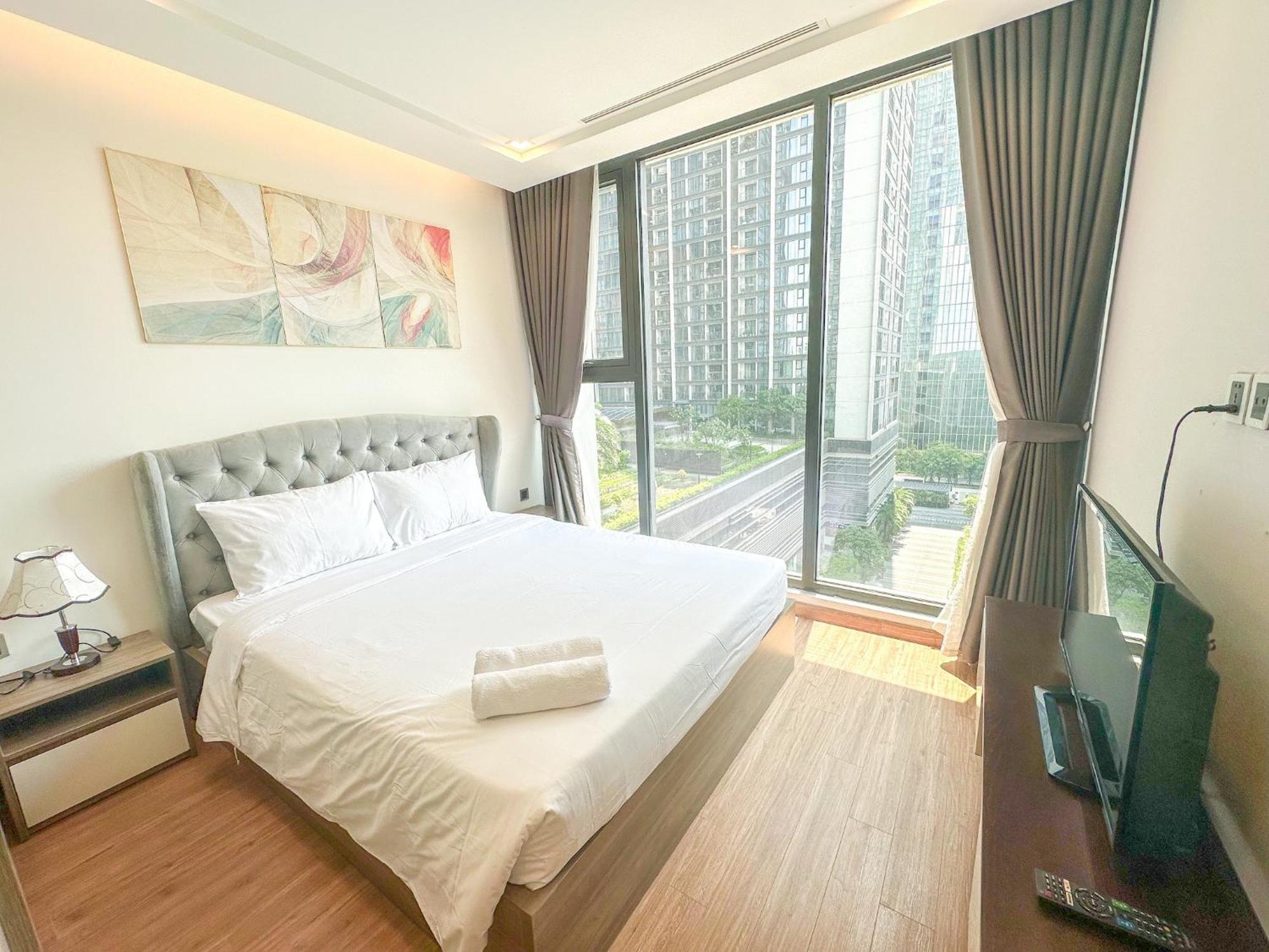 Premium Apartment Vinhomes Metropolis Badinh Ханой Экстерьер фото